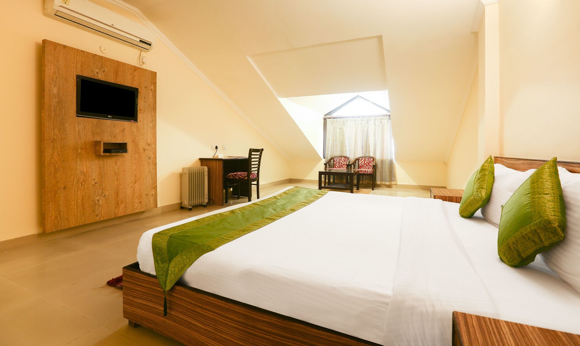 Treebo Trend Gk Conifer Hotell Dharamshala Eksteriør bilde
