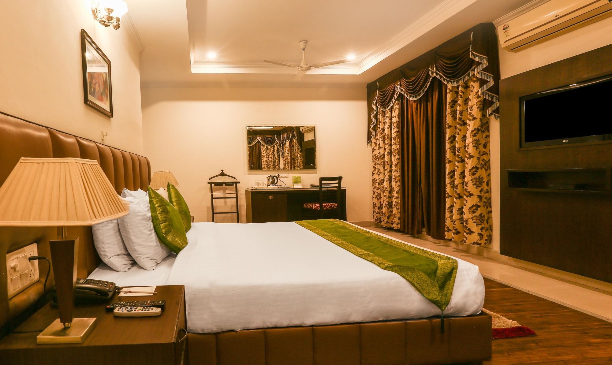 Treebo Trend Gk Conifer Hotell Dharamshala Eksteriør bilde